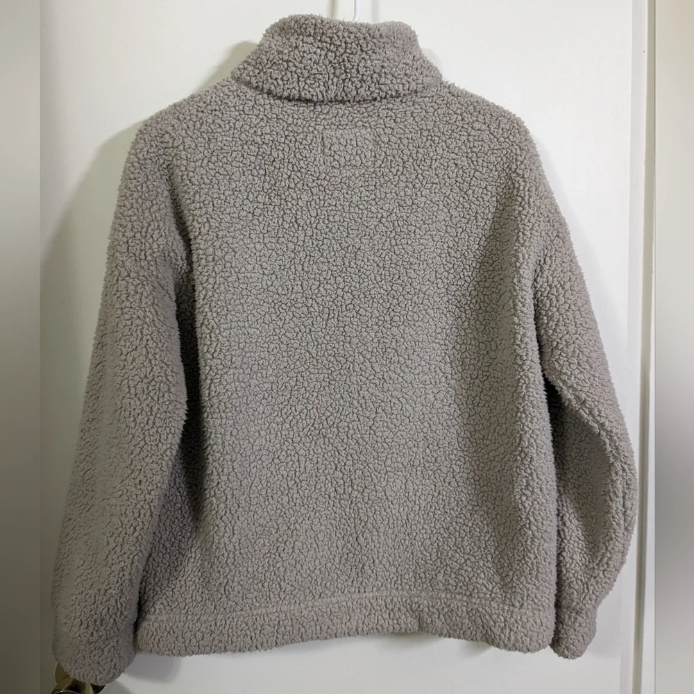 American Eagle fluffy sweater - Picture 2 of 4